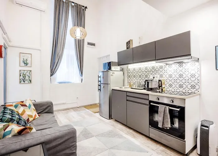 Lovely With Mezzanine Near The Danube Appartement