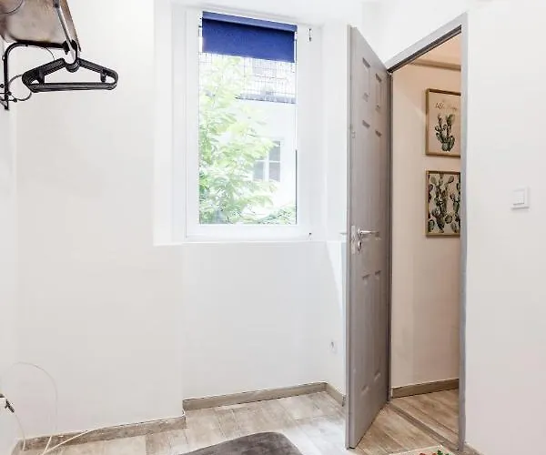 Lovely With Mezzanine Near The Danube Budapest
