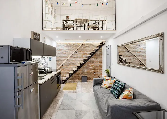 Appartement Lovely With Mezzanine Near The Danube Budapest
